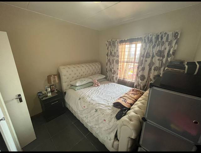 1 bed property to rent in SUNDOWNER